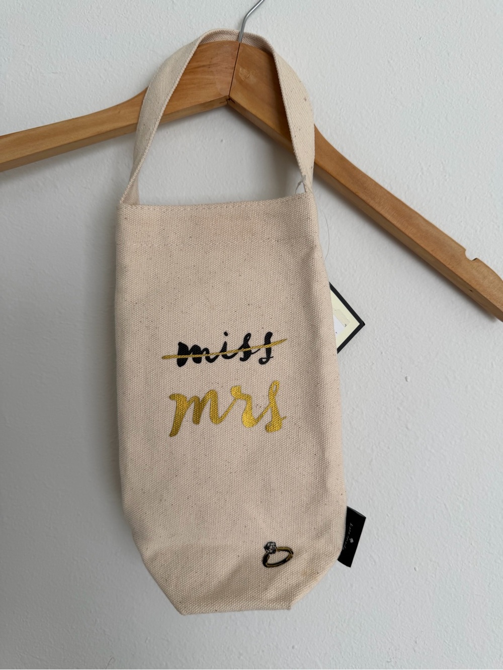 Kate Spade Canvas 'Mrs' Wine Bottle Gift Bag in Cream